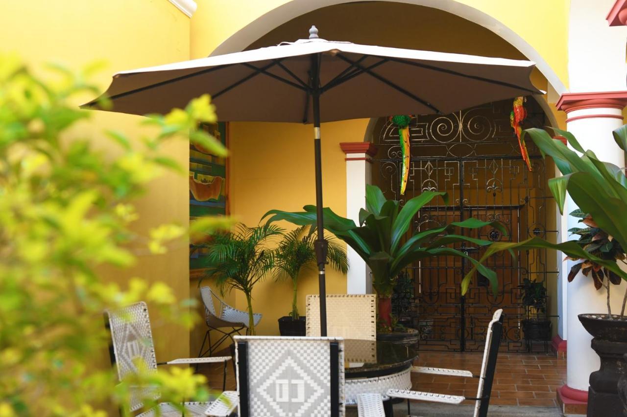 Hotel Casa Danna Colima Exterior foto